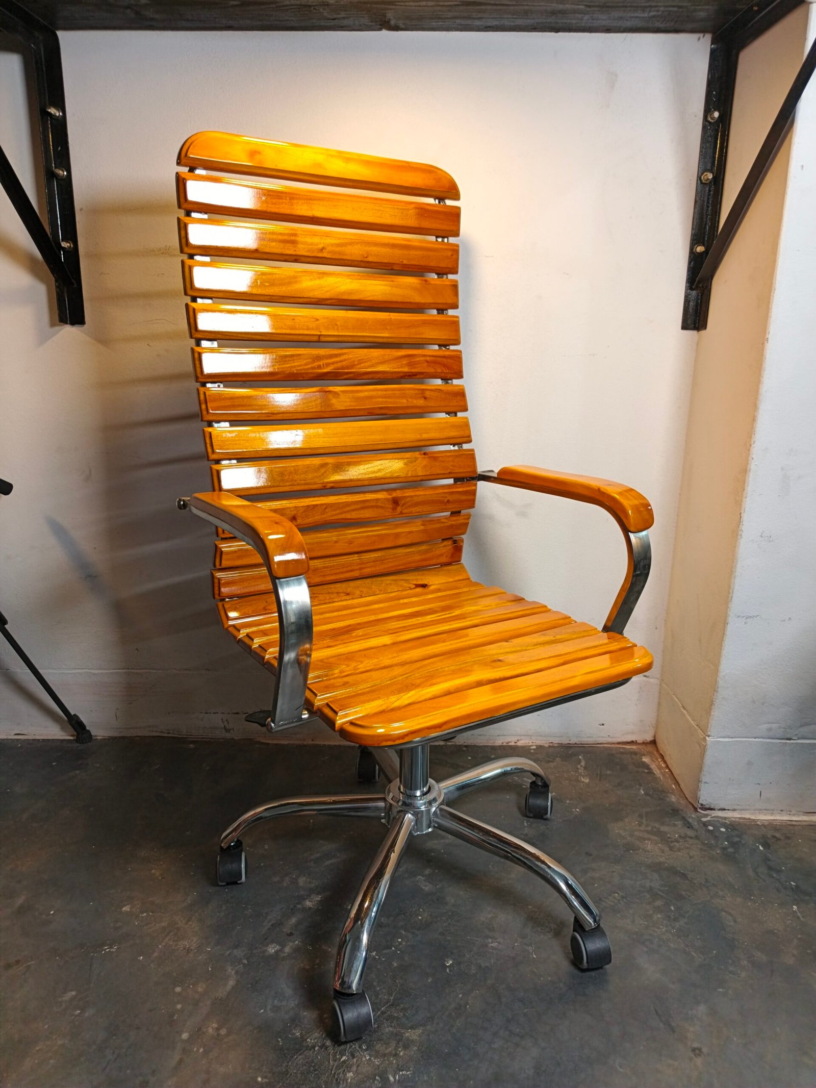 Mehguni wooden Chair - Image 2